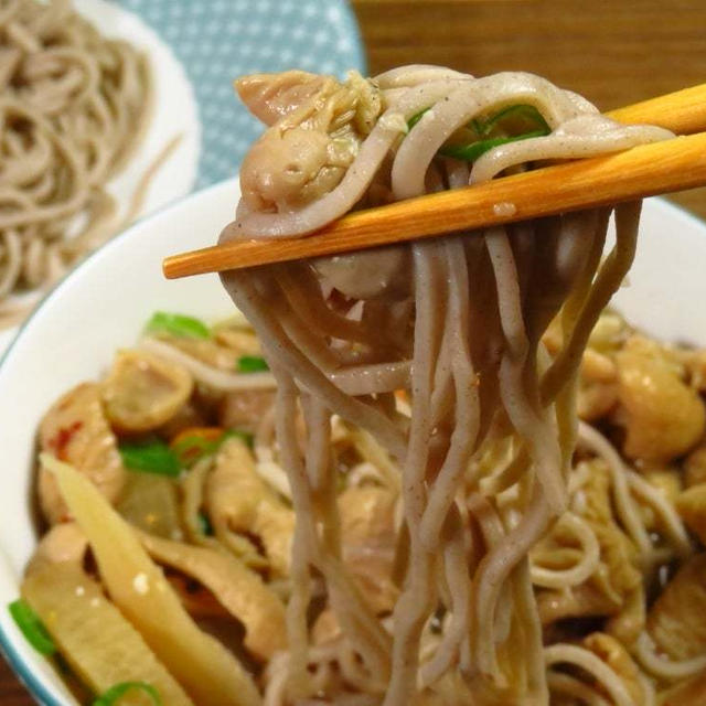 豚もつのけんちん風うどんとつけそばと、もつ煮への想ひ。