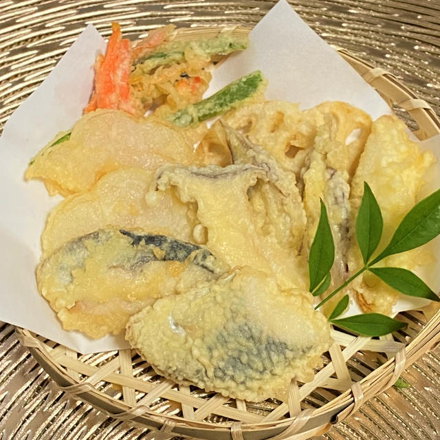 薬膳ってなぁに？今日は健康運の天ぷらがラッキー、さわらやハヤトウリの天ぷらで薬膳！