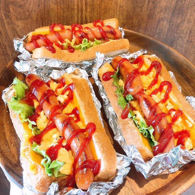 食パンをホットドッグにしたらめちゃめちゃうまいです！！