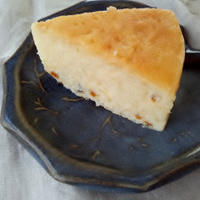 きのうのおやつ　　フルーツブランデーのバターケーキ