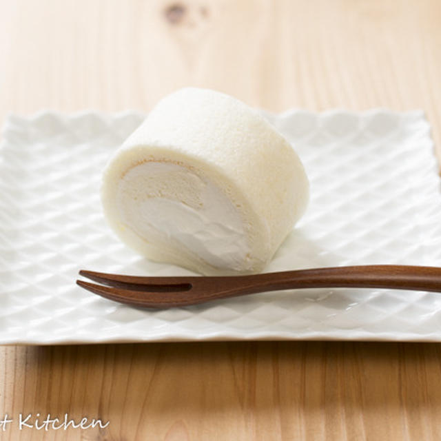 ふわふわ 白いロールケーキ By Pokeさん レシピブログ 料理ブログのレシピ満載