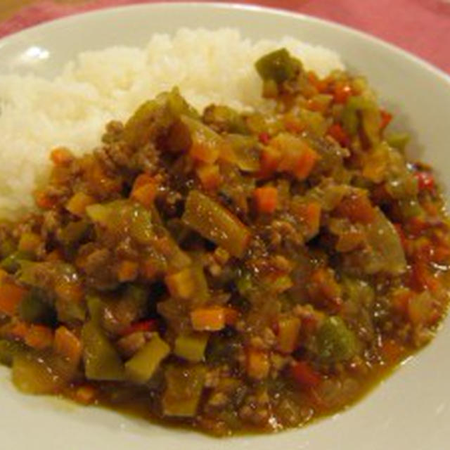 ピーマンとパプリカでお手軽カレー♪