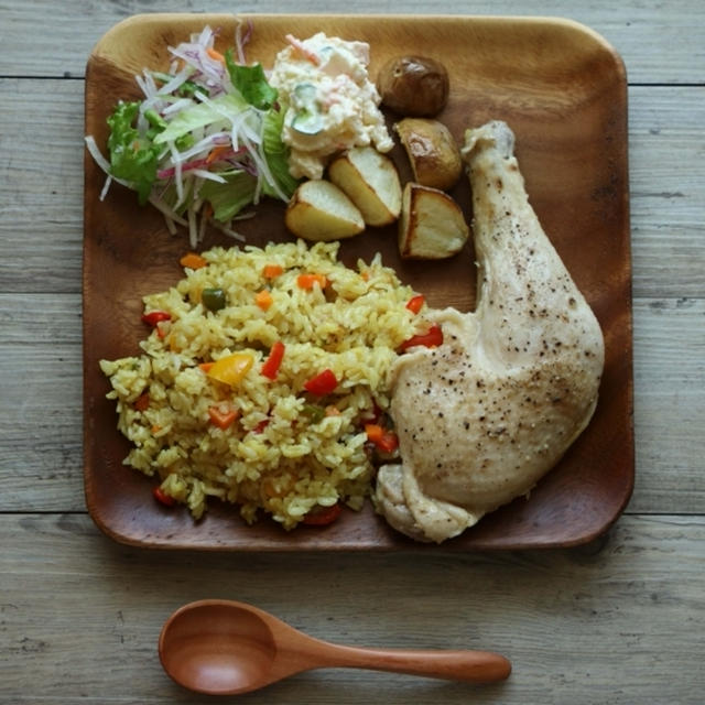 骨付きチキンのカレーピラフ