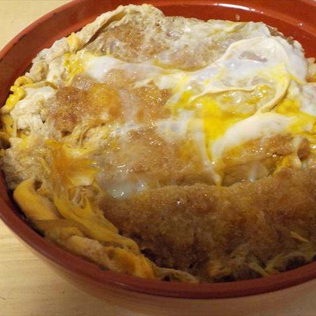 手打そば丼物一式「更科」でカツ丼＆たらみのフルーツゼリー