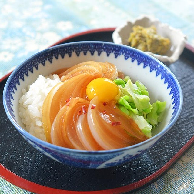 淡路島新たまねぎの魅力全開 ! かば焼き丼♪