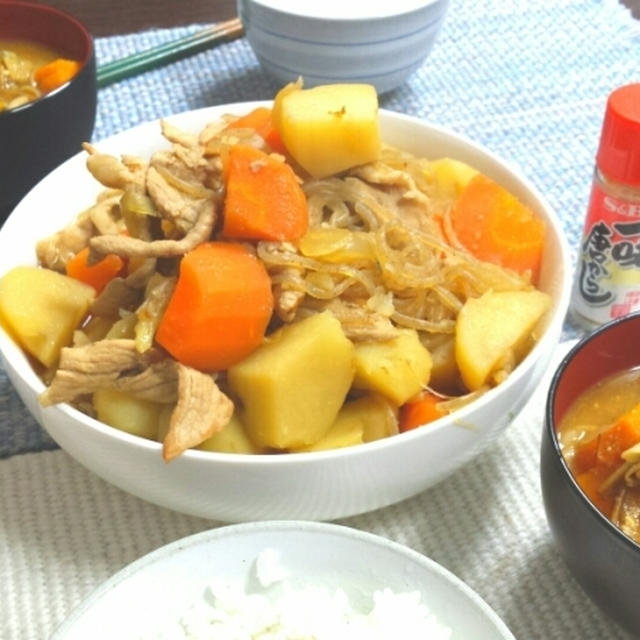 肉じゃが＆かぼちゃときのこの具沢山味噌汁のよるごはん