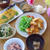 卒園式のお祝いごはん。鶏むね肉のサクサクマヨフリッター、ニラともやしの白だしナムル。