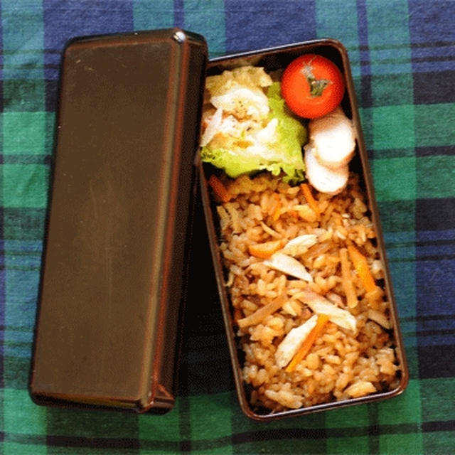 さんまご飯弁当　・　紫蘇味噌おにぎり弁当