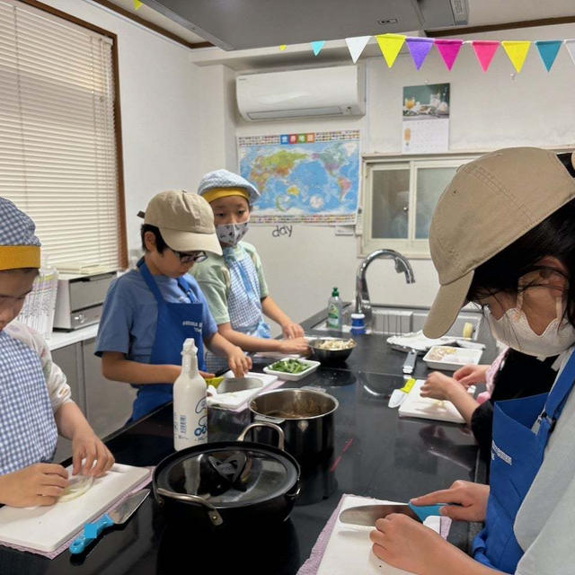 子どものレッスン、揚げ物だって作ります【青空キッチンレッスン】