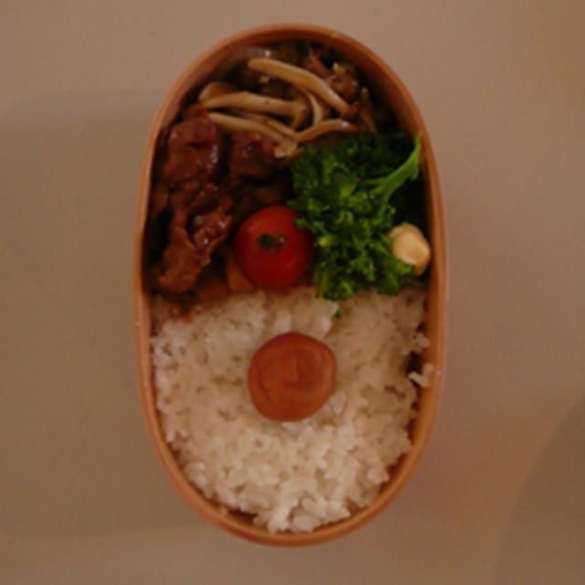 しめじとタマネギの炒め物
