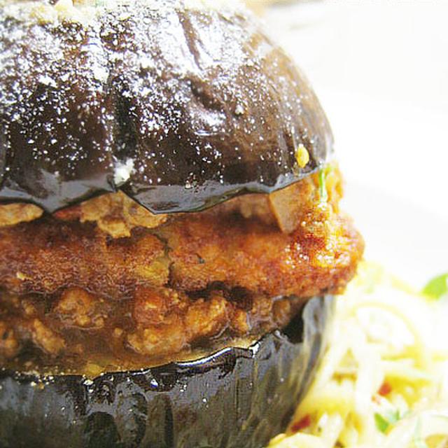 簡単創作料理★コロッコロ?♪　の米なすバーガー