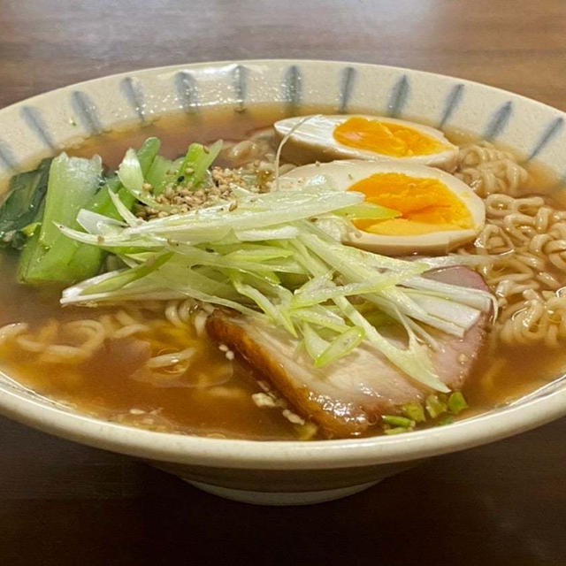 今日はごま味しょうゆラーメンです ！