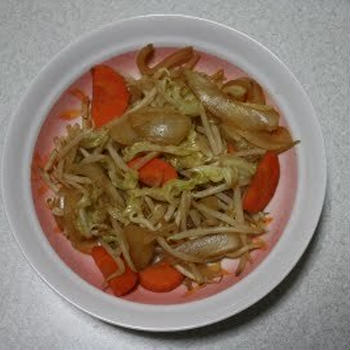 余った野菜で作る、オトコの野菜炒め