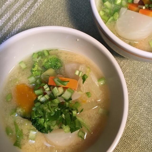 野菜ゴロゴロ豆乳味噌スープ