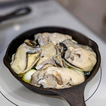 【岩牡蠣のアヒージョ】昨日は岩牡蠣をおなかいっぱい食べる料理教室。