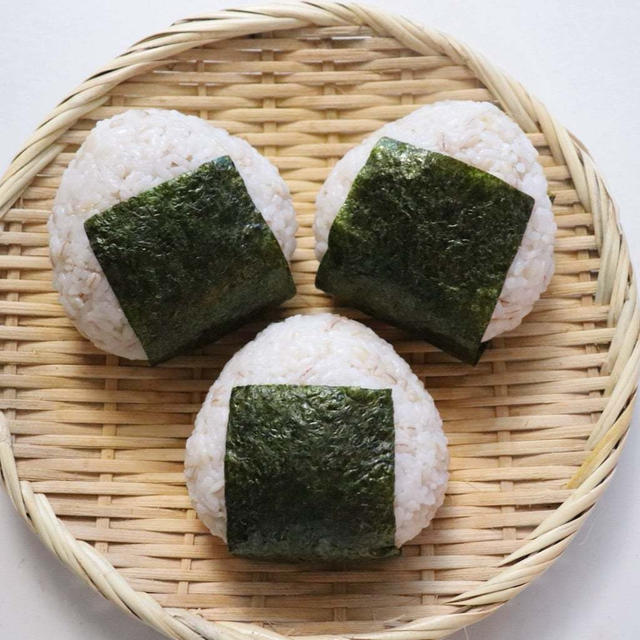 明日も明後日も食べたいと言われた「絶品おにぎり」とは