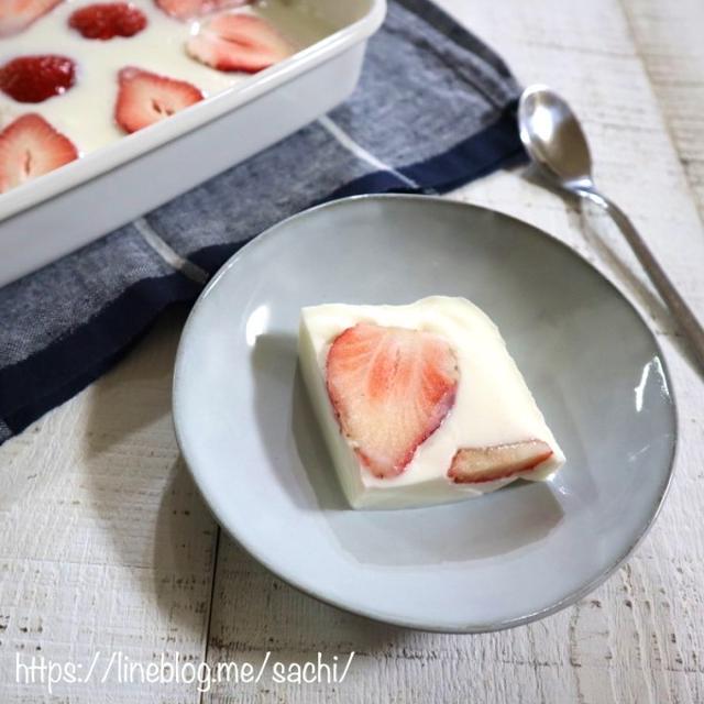 簡単すぎるのに食べると幸せな気分になっちゃう♡いちごたっぷりミルク寒天レシピ#michill