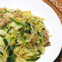 夏にさっぱり、スパイシー！野菜たっぷりピリ辛焼そば。