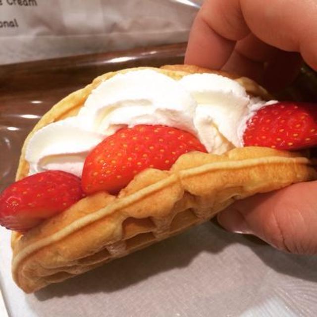 苺づくし、あまおうワッフル
