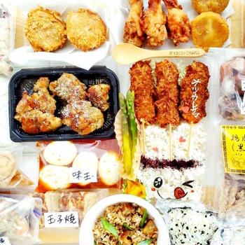 大衆食堂かよっ！！おかずバイキング弁当＆ホルモン揚げ弁当＆すっごい久々「丸亀製麺」さんの店舗限定「山菜うどん」(*´艸`*)