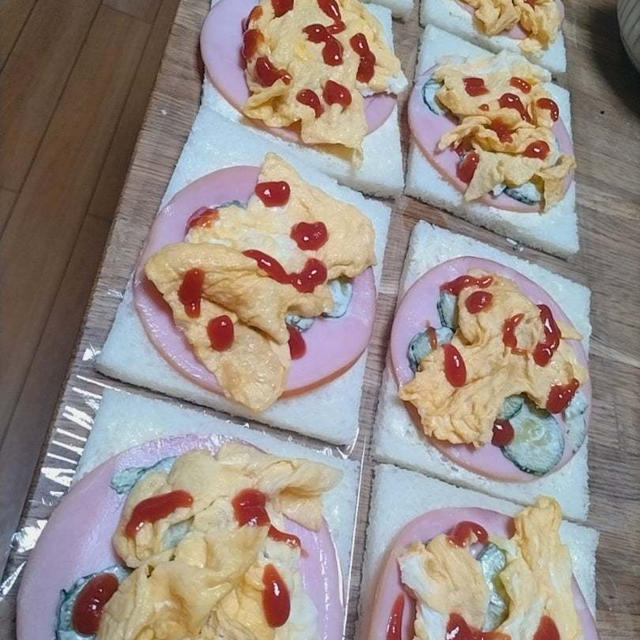 サンドイッチで朝ご飯！！