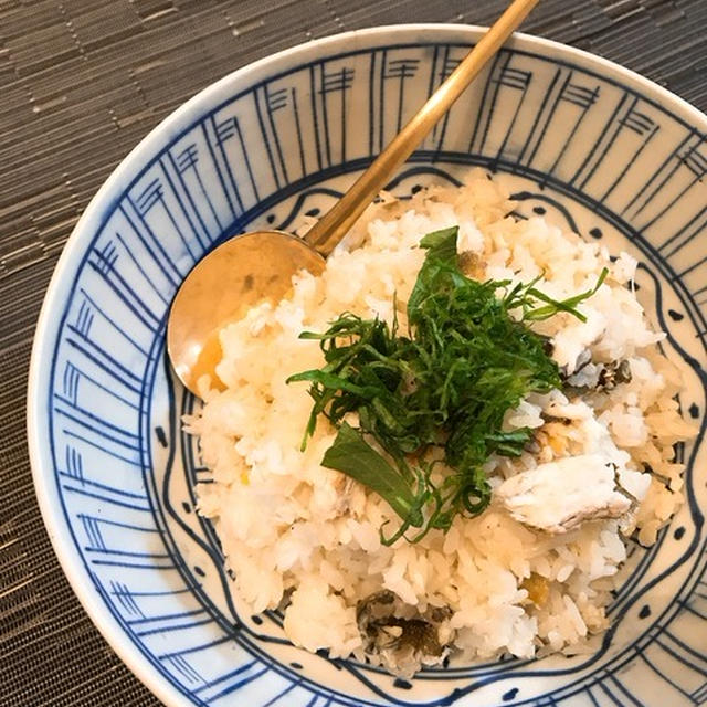 夏ごはん「焼きあゆの炊き込みごはん」。