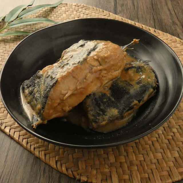 ご飯がすすむ！「カレイの味噌煮」