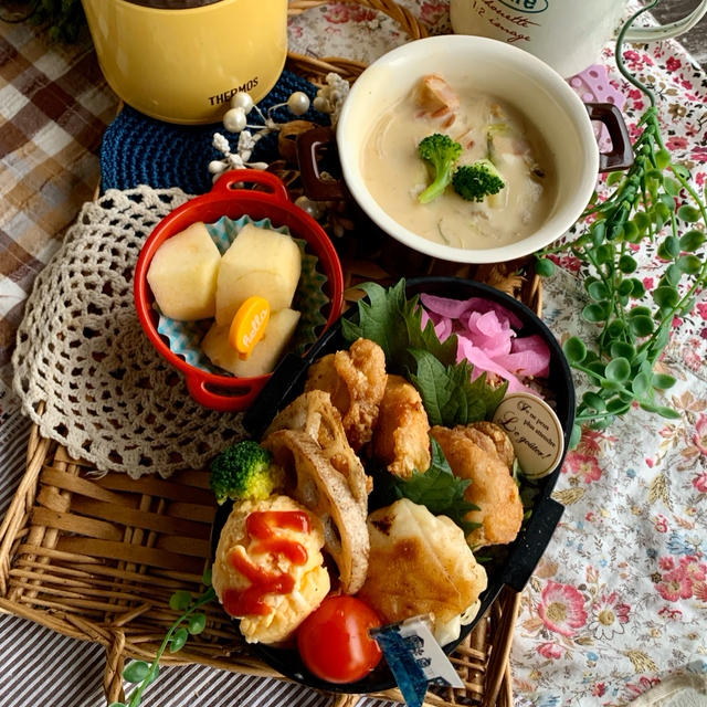 ＊今日もぎゅうぎゅう3D唐揚げ弁当＊
