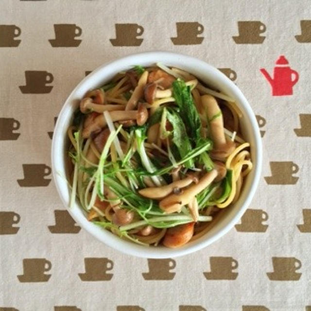 ウインナーとしめじと水菜のパスタ弁当