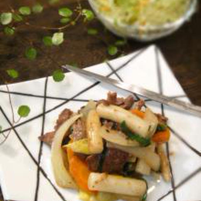 昼cafe☆トッポギと牛肉の野菜炒め【簡略レシピ】霧の森大福～