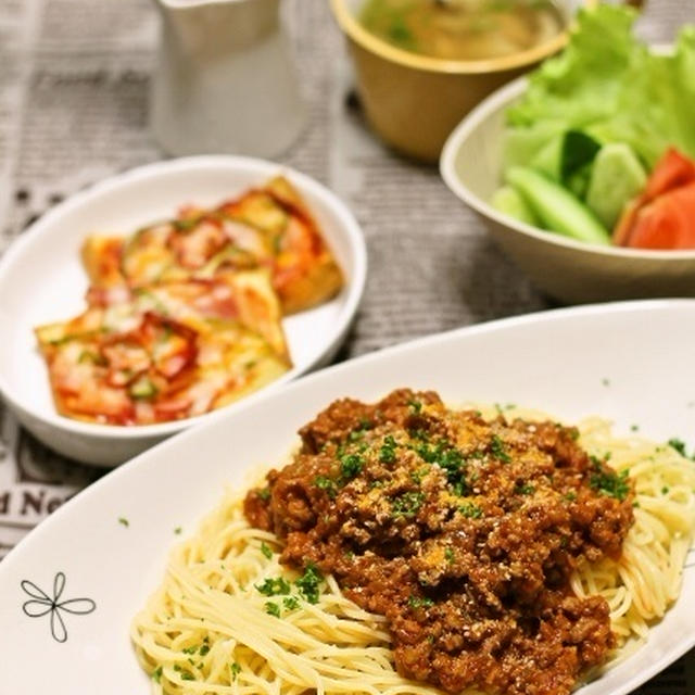 じっくり炒めた野菜の旨みで！　ミートソースパスタ