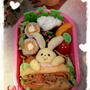 焼きそばパンを食べるうさぎのお弁当☆