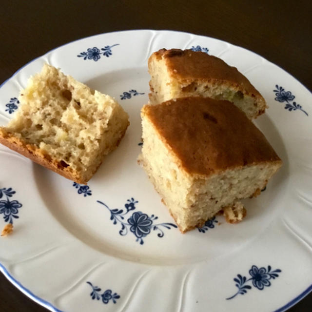 もっとむっちり濃く仕上がる予定だったバナナケーキ
