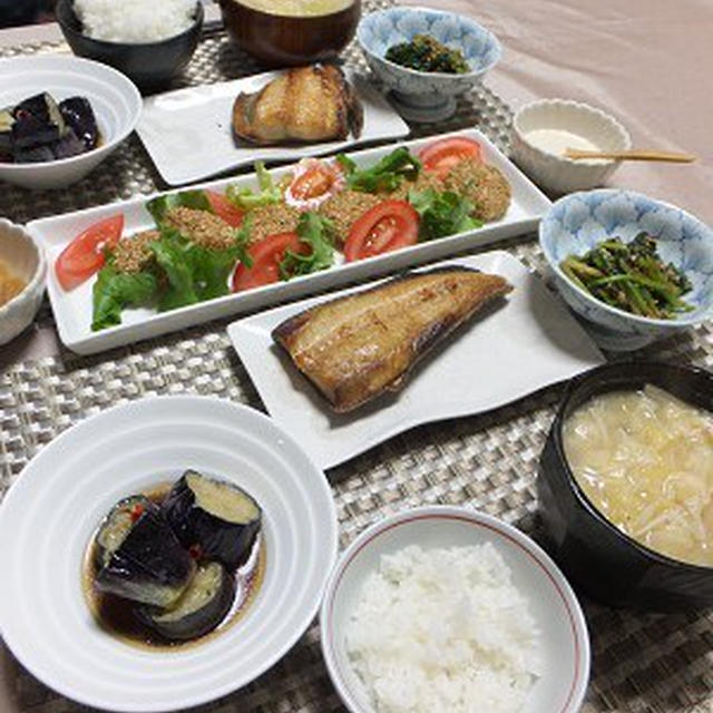 昨日の晩御飯、豆腐のごまナゲット