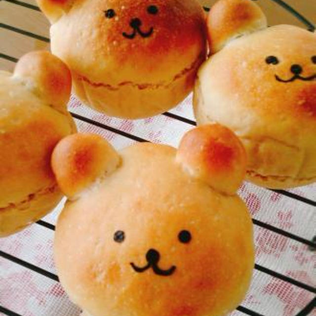 白ねり胡麻のくまちゃんパン♪ハムチーズサンド♪