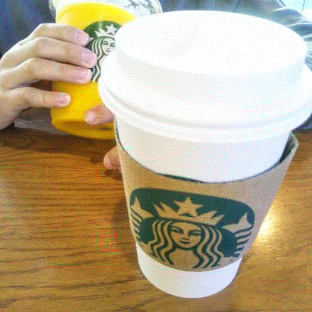 スタバで子どもと☆ゴマゴマゴマラテ＆マンゴーパッションティーフラペチーノ