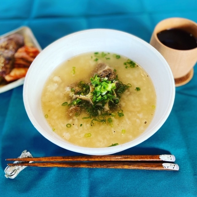 牛テールでコムタンクッパ。