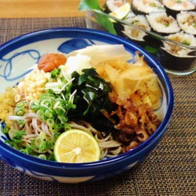 雨が続くのは・・・Ｗ炭水化物・・・ぶっかけ蕎麦♪・・♪