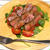 お野菜もいっぱい食べましょう♪牛ステーキのサラダ仕立