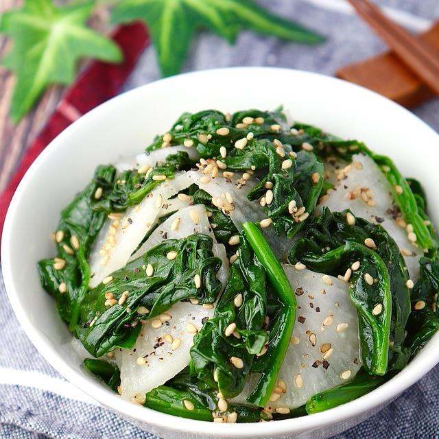 田舎あるある？新鮮なお野菜達。ほうれん草と大根のナムル