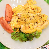 ２月２８日　水曜日　ささみのピカタ、レッドカレー風味