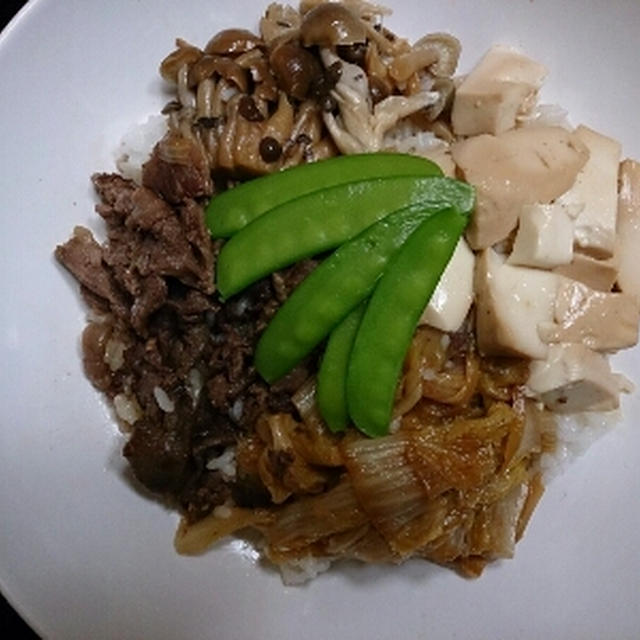 フライパンで作ったすき焼き風丼とムール貝の酒蒸し♪