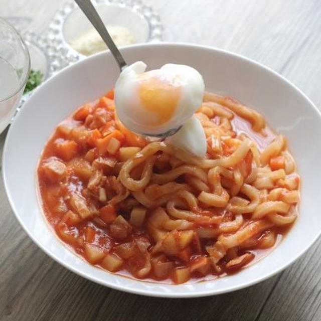 白濁胡麻スープ漬けの釜揚げうどん　＆　洋風ミネストローネうどん　～冷凍うどんの【つるつるうどん】