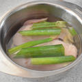 【レシピ】柔らかくジューシーに出来る茹で鶏と同時に完成チキンスープの作り方♪
