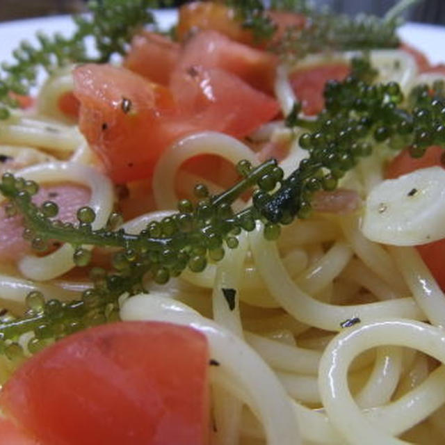 海ぶどうとトマトの冷製スパゲティ