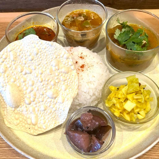 阪神甲子園でグルテンフリー・化学調味料や小麦粉不使用のカレーやミールス　coucou curry