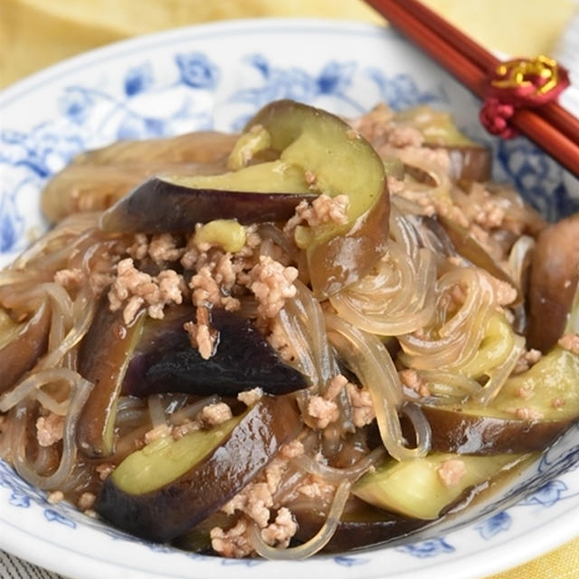 ボリューム　スタミナ満点♪　麻婆なすとマロニーの甘辛炒め