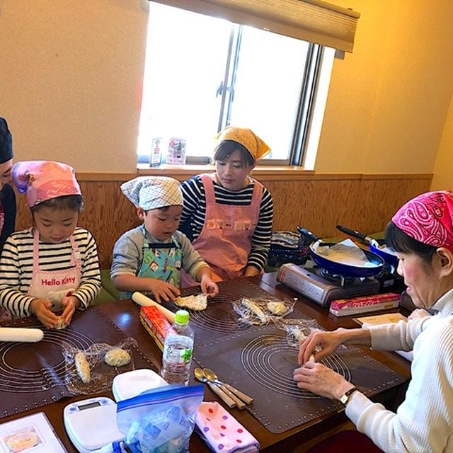 12/16(日）Co.FUNカフェ様@フライパンで！ラズベリーとクランベリーのクリスマスパン作り