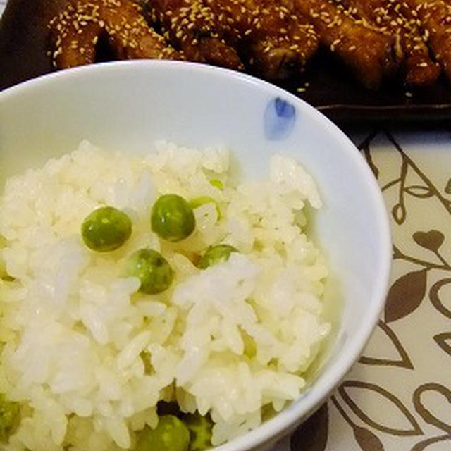 初夏！さやと豆のゆで汁で炊く豆ごはん