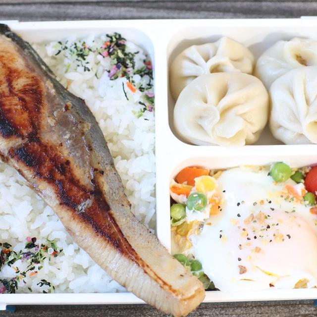 フライパンで一気に３品♪簡単弁当〜＼(^o^)／